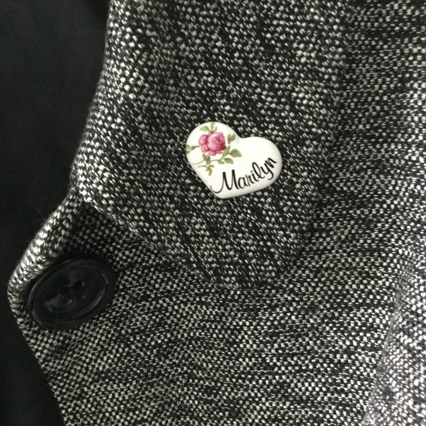 Marilyn love heart name brooch - 1980s - small ceramic brooch with rose, pin back