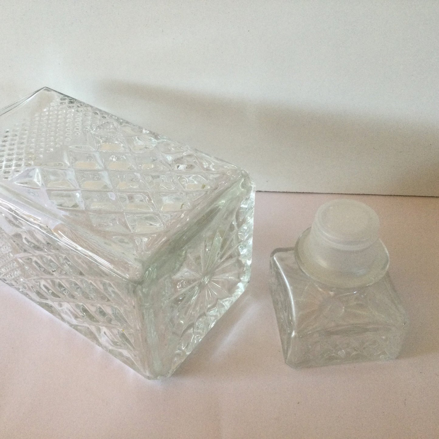 Large cut glass decanter with stopper - clear glass, square shaped lid, bar, whisky, sherry even for bubble bath