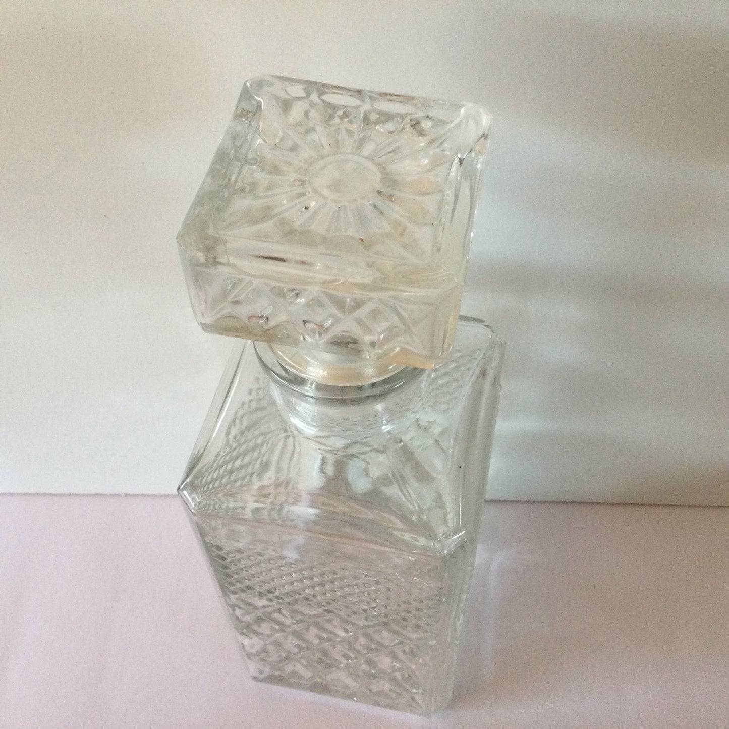 Large cut glass decanter with stopper - clear glass, square shaped lid, bar, whisky, sherry even for bubble bath