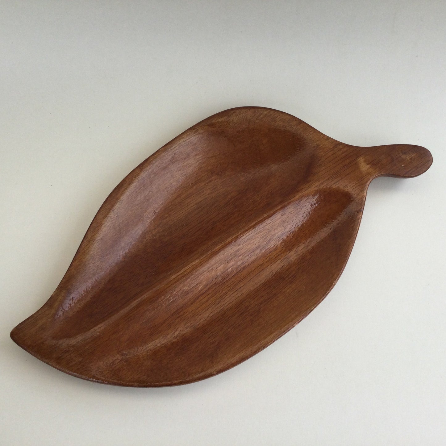 Small wooden leaf shaped dish - carved small dish - tropical theme, parties, entertaining, tiki, trinket dish, ring holder, nut bowl