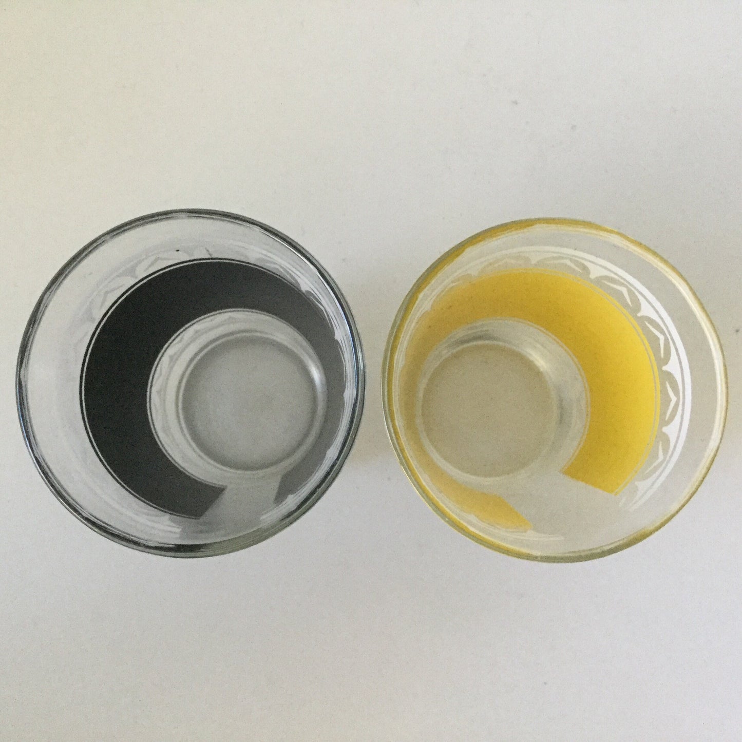 Two drinking glasses with Chinese pagoda and garden scene - small decorative glasses, mid century