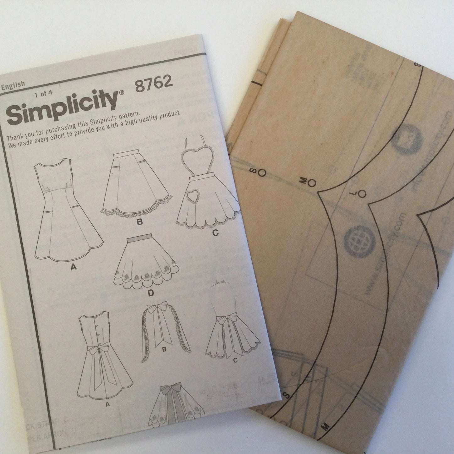 1950's vintage style apron pattern Simplicity 8762 - Sizes Sm Med Lrg - Unused, uncut and factory folded pattern fifties style mcm